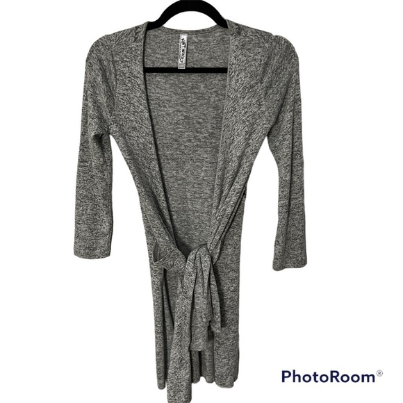GRAY Southwestern Tex Mex themed cardigan duster sweater can be worn 2 ways, M. - Picture 2 of 15